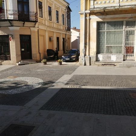 Hotel Rares Botoşani Esterno foto