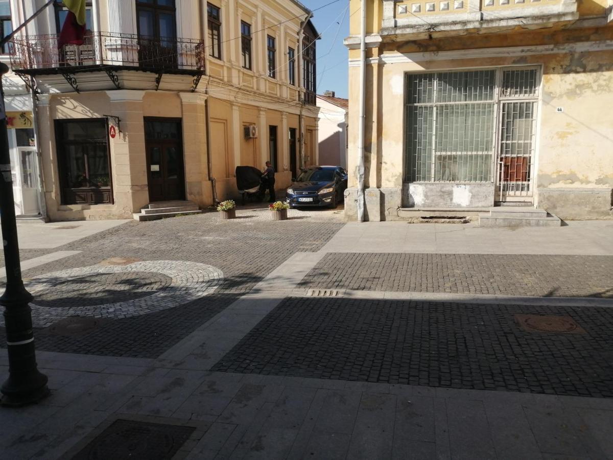 Hotel Rares Botoşani Esterno foto