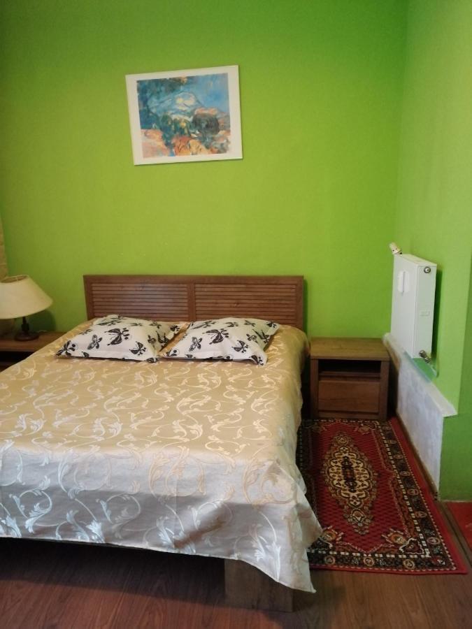 Hotel Rares Botoşani Esterno foto