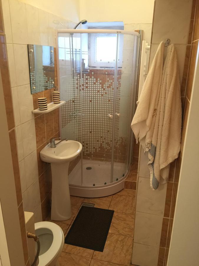 Hotel Rares Botoşani Esterno foto