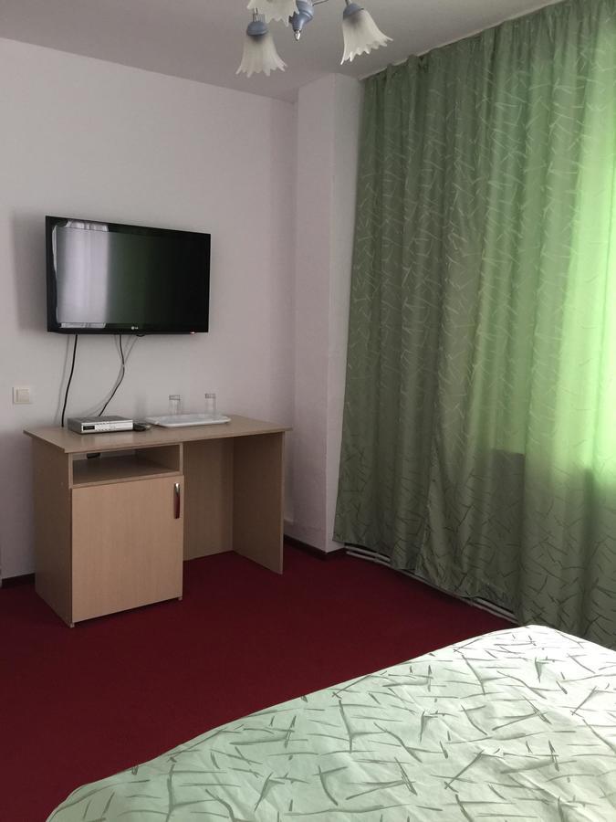 Hotel Rares Botoşani Esterno foto