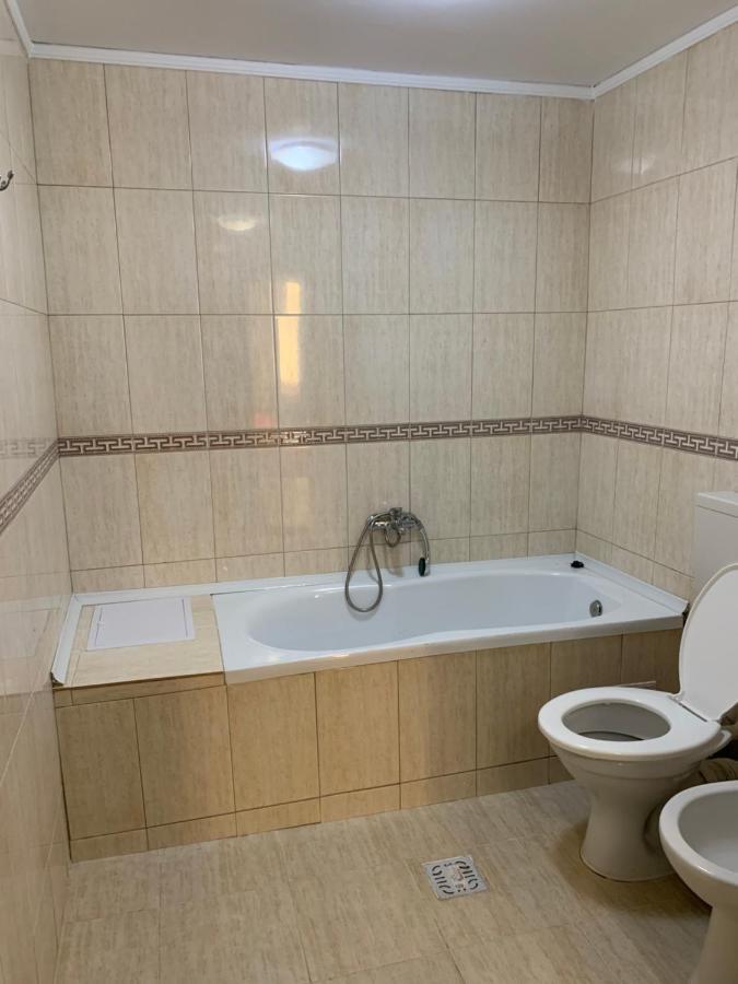 Hotel Rares Botoşani Esterno foto