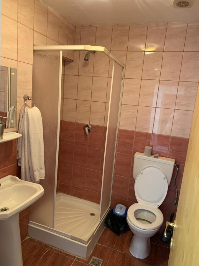 Hotel Rares Botoşani Esterno foto